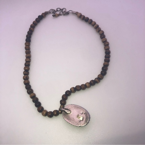 VTG Wood Bead & Pendant Tribal Style Necklace Silver Tone Findings 16” / 1.2” - Picture 2 of 6